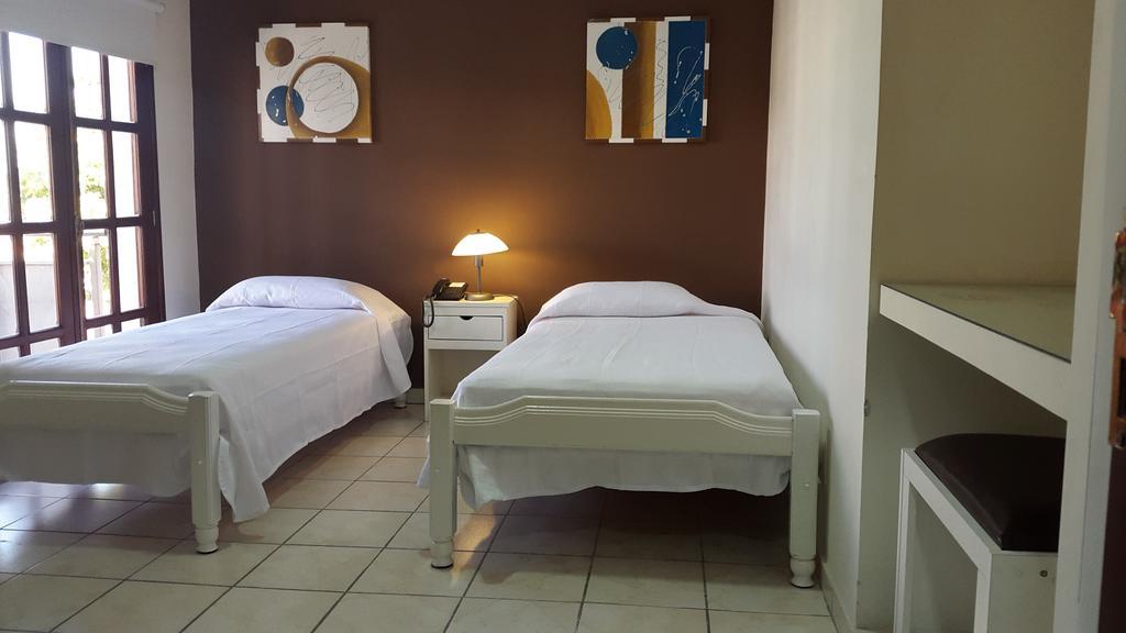 Hotel Boutique Santiago Santiago del Estero Habitación foto