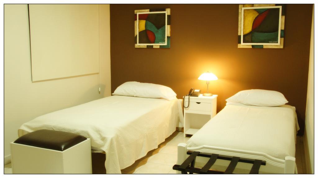 Hotel Boutique Santiago Santiago del Estero Habitación foto